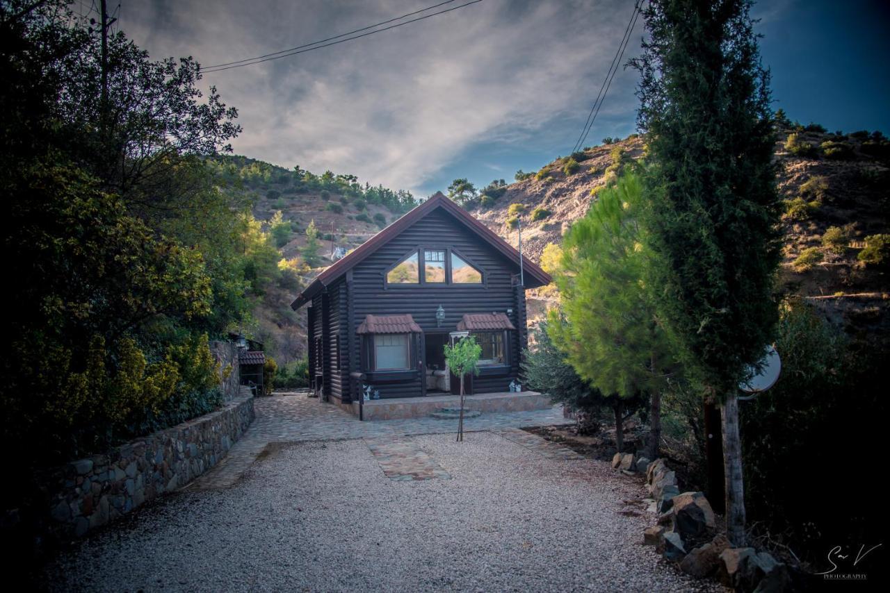 *2 Bdr Log House /Mountains/Queen Bed/Fireplace Gourri Esterno foto