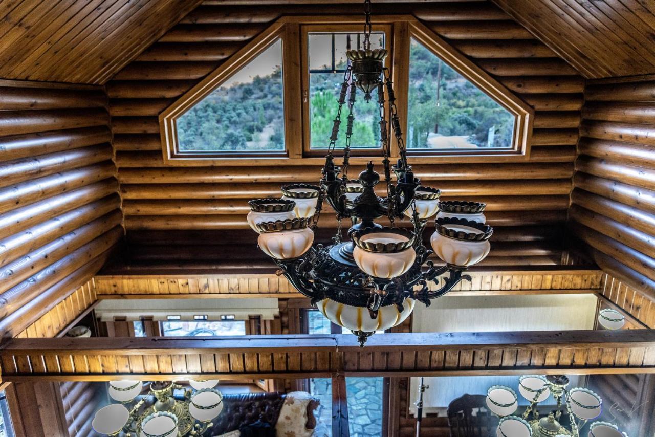 *2 Bdr Log House /Mountains/Queen Bed/Fireplace Gourri Esterno foto