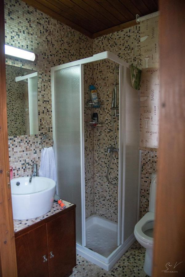 *2 Bdr Log House /Mountains/Queen Bed/Fireplace Gourri Esterno foto