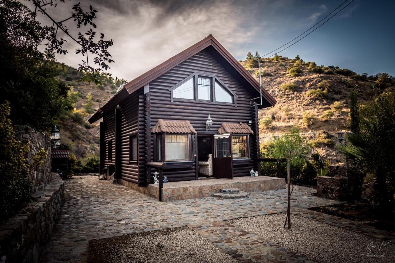 *2 Bdr Log House /Mountains/Queen Bed/Fireplace Gourri Esterno foto